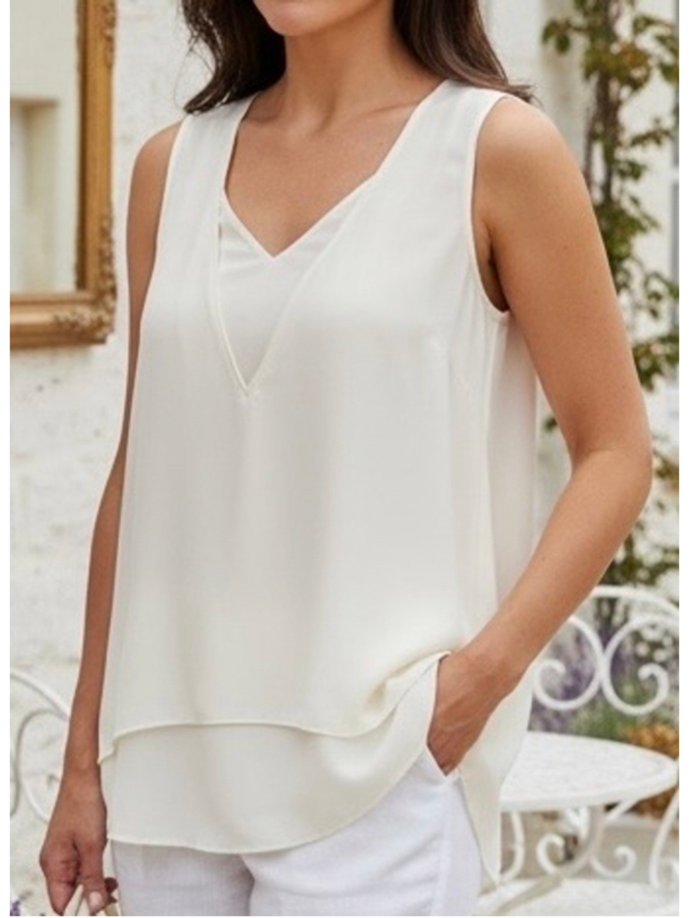 White House Black Market Ivory Layered V-Neck Blouse Tank XS
